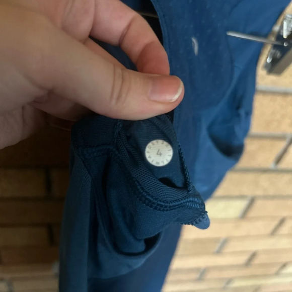 Lululemon Body Con Tank Poseidon Blue Mesh Back Size 4 W1AFDS - Picture 6 of 6